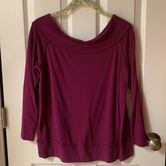 Boatneck Magenta Knit‎ Top - Picture 3 of 3